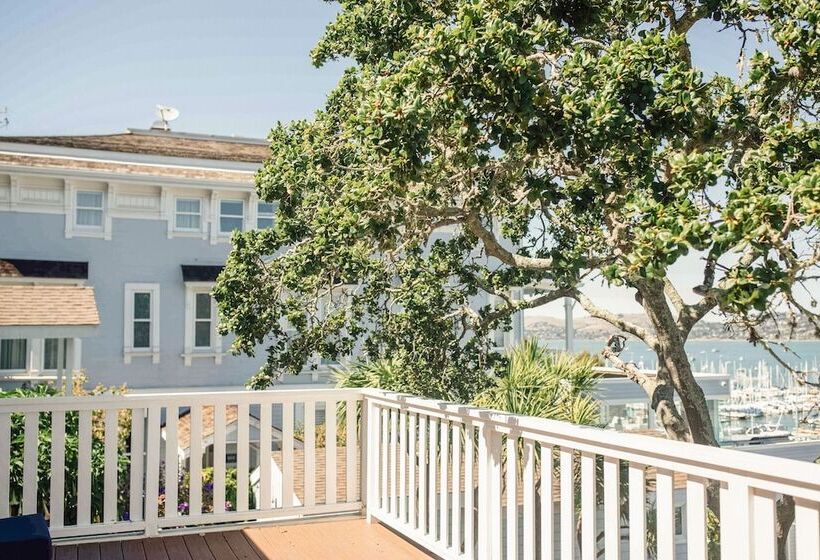 Casa Madrona Hotel And Spa