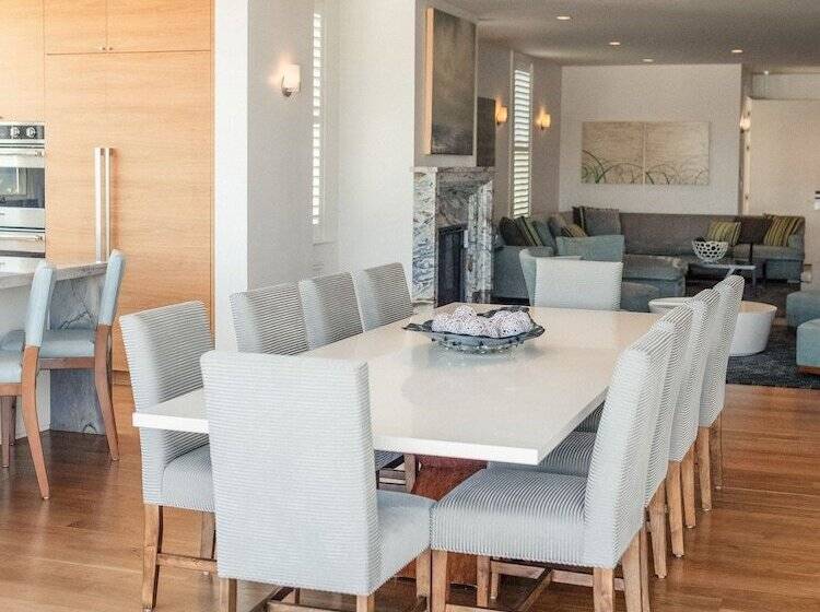 Casa Madrona Hotel And Spa
