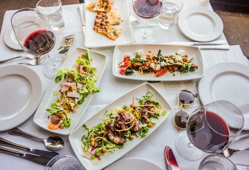 Casa Madrona Hotel And Spa