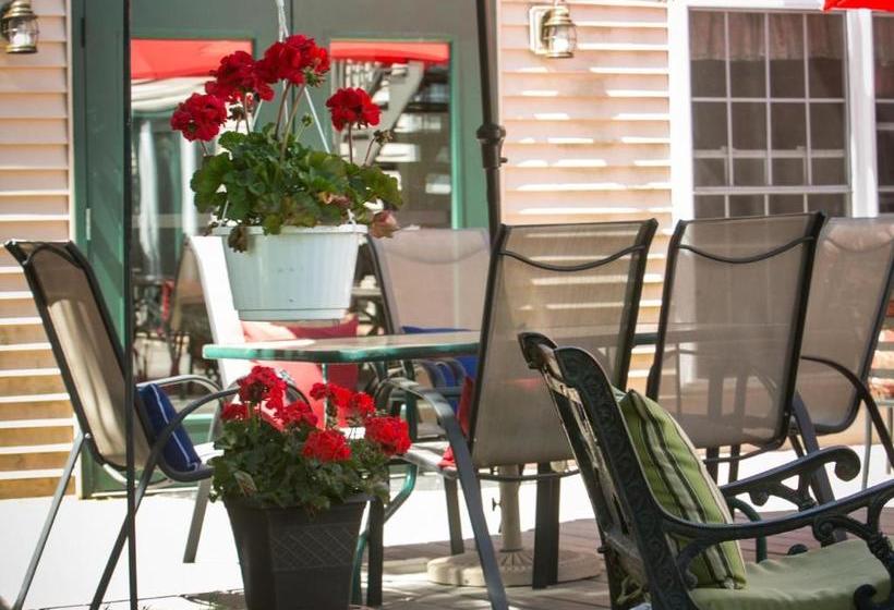 فندق Casco Bay Inn