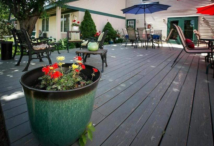 فندق Casco Bay Inn