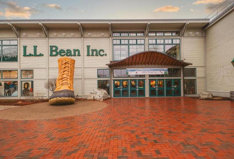 בית מלון כפרי Casco Bay Inn