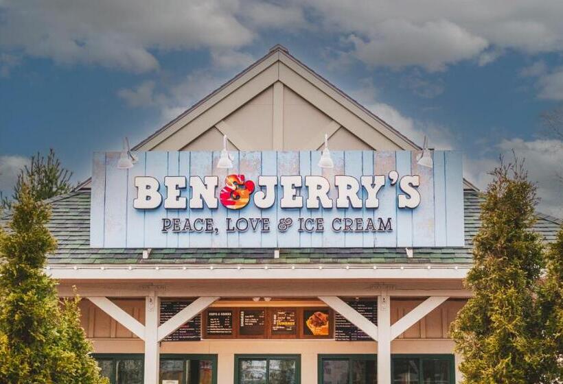 فندق Casco Bay Inn