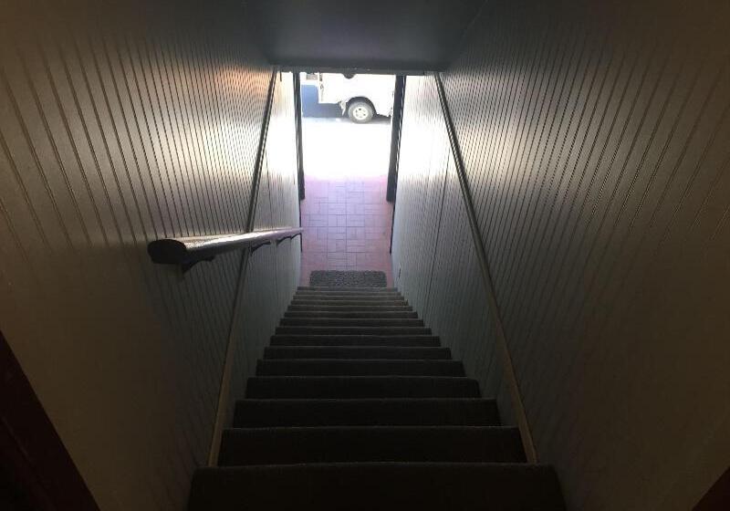 فندق Catalina Island Seacrest Inn