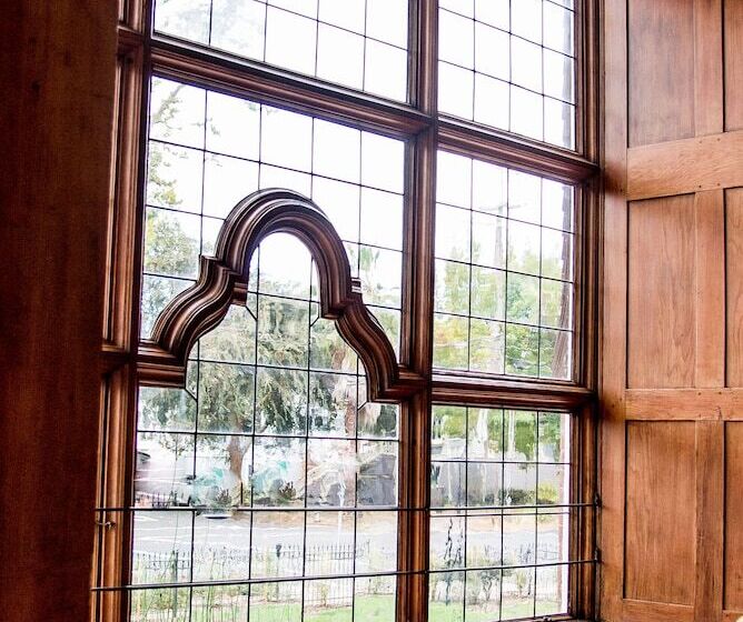 ホテル Cedar Gables Inn