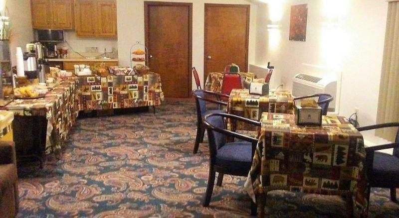 فندق Cedar Motor Inn