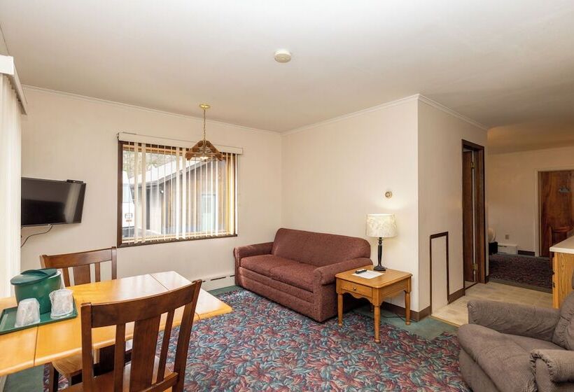 فندق Cedar Motor Inn