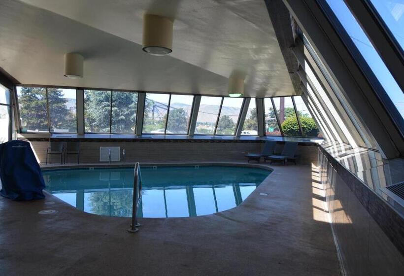 ホテル Cedars Inn