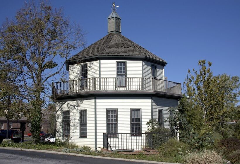 فندق Century Suites