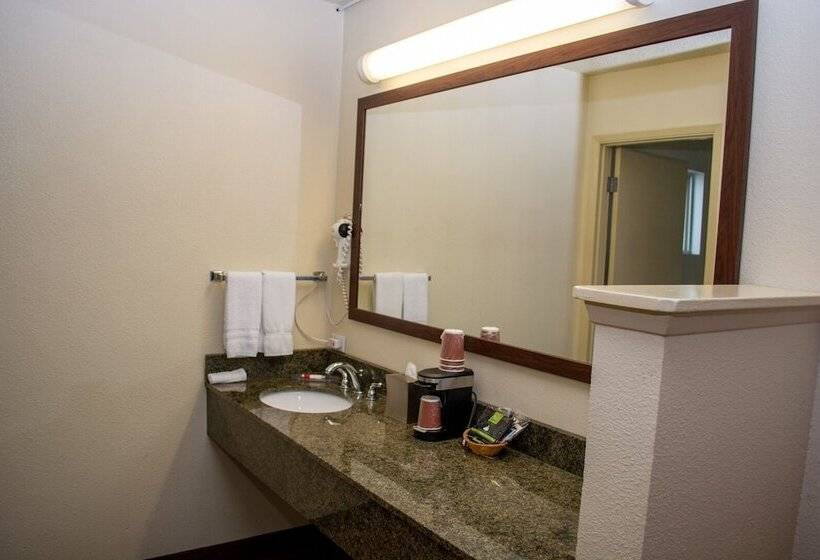 فندق Cimarron Inn Klamath Falls