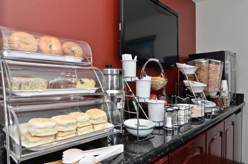 فندق Clackamas Inn And Suites