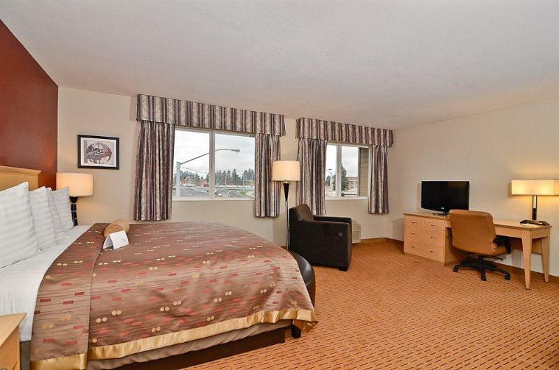 فندق Clackamas Inn And Suites