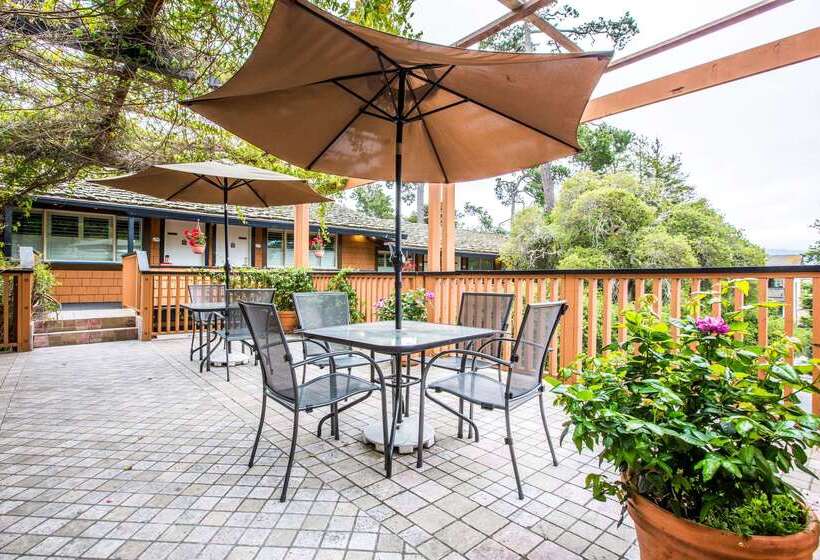 فندق Clarion Collection Carmel Oaks Inn