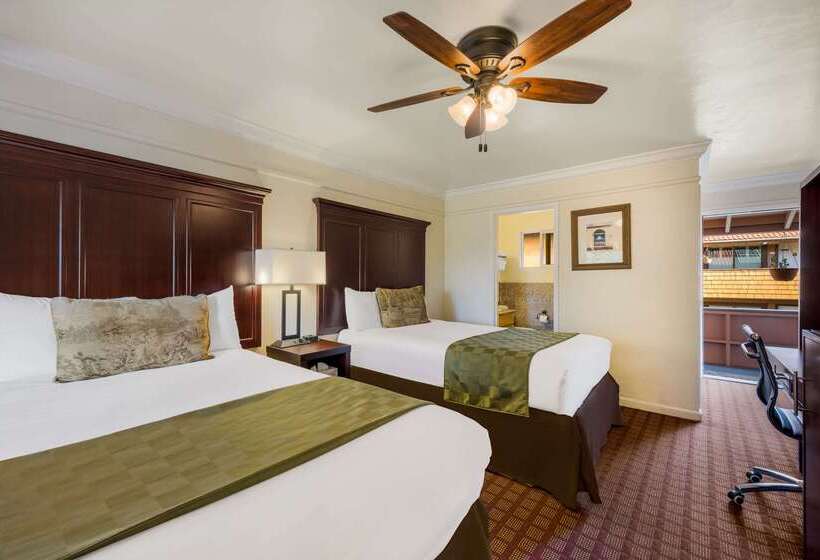فندق Clarion Collection Carmel Oaks Inn