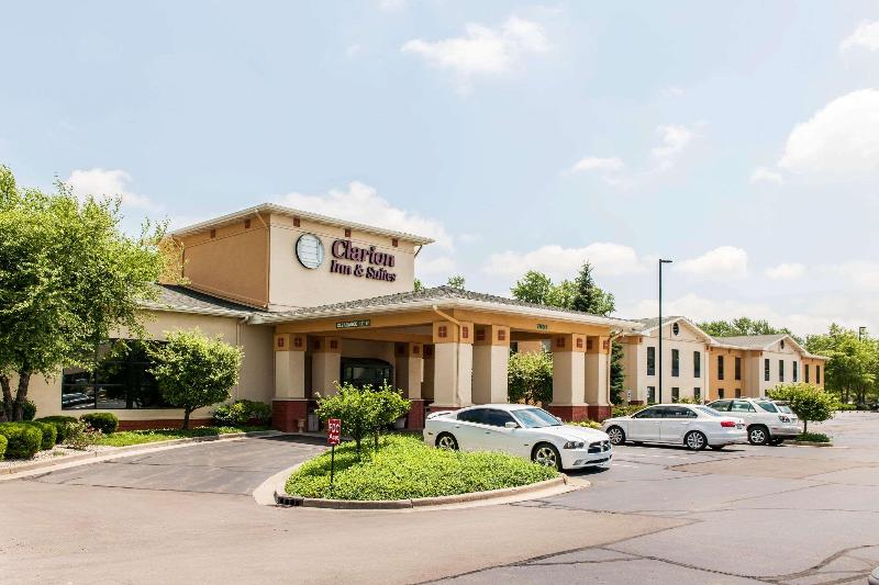 Отель Clarion Inn & Suites Northwest