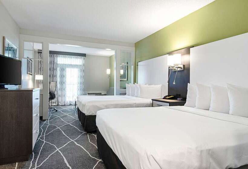 هتل Clarion Inn Willow River