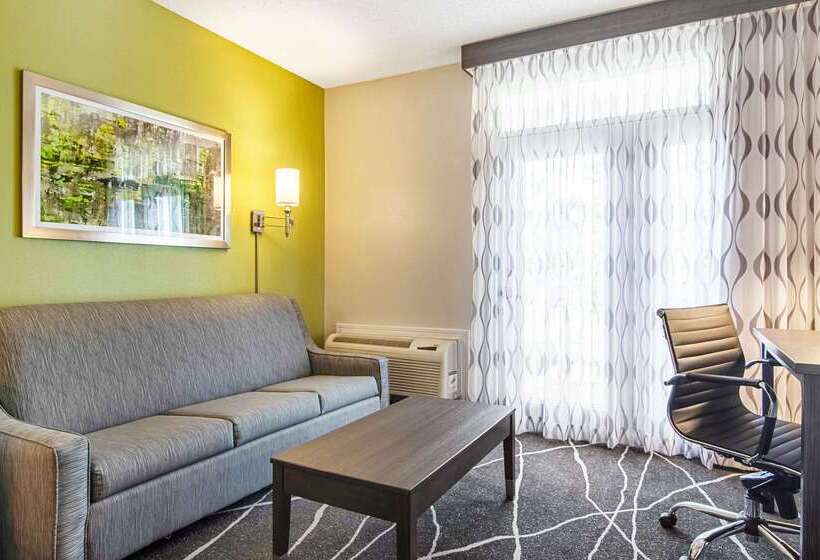 هتل Clarion Inn Willow River