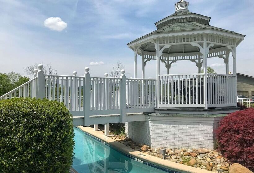 هتل Clarion Inn Willow River