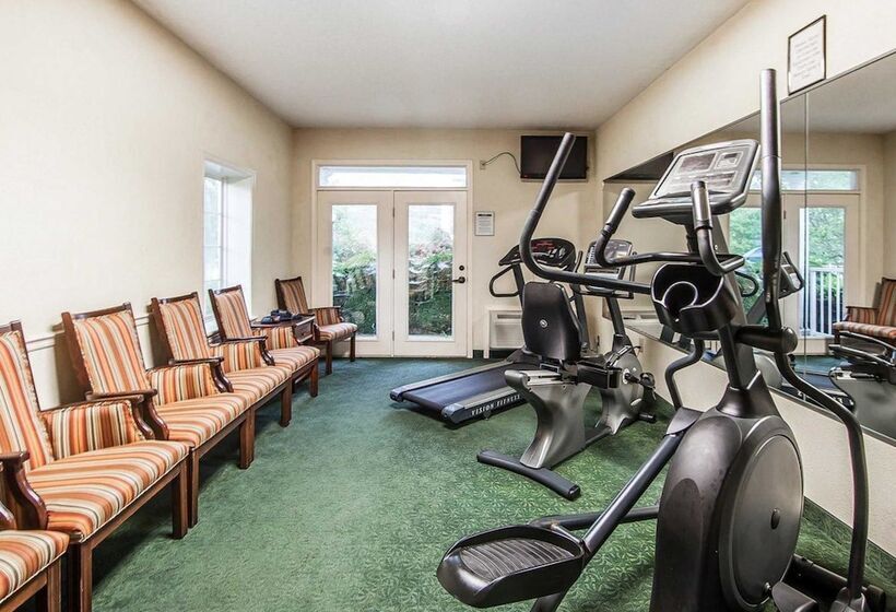 هتل Clarion Inn Willow River