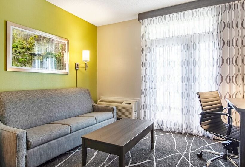 هتل Clarion Inn Willow River