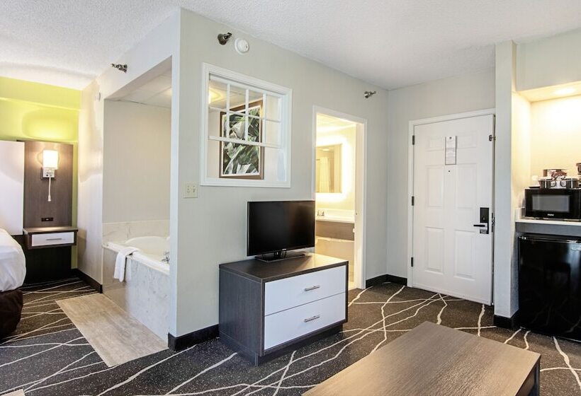 هتل Clarion Inn Willow River