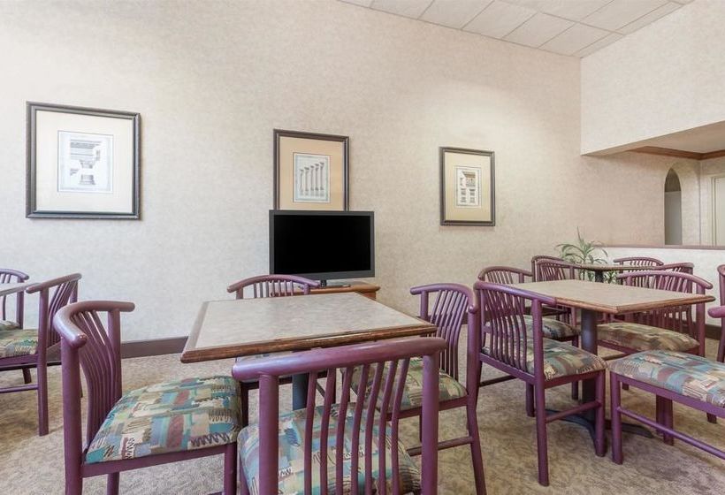 فندق Days Inn By Wyndham Athens