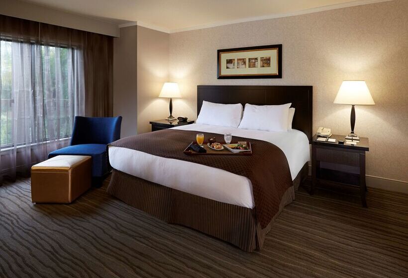 בית מלון כפרי Doubletree By Hilton Claremont