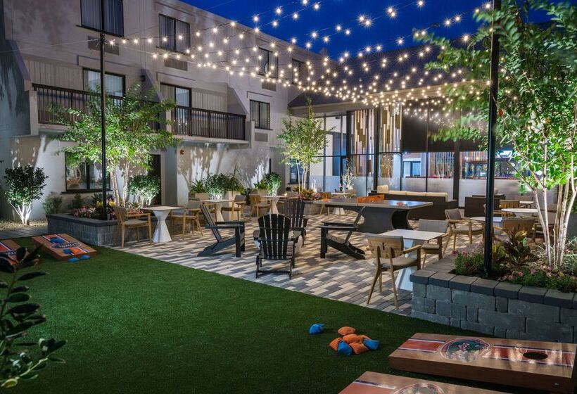 فندق Doubletree By Hilton Gainesville
