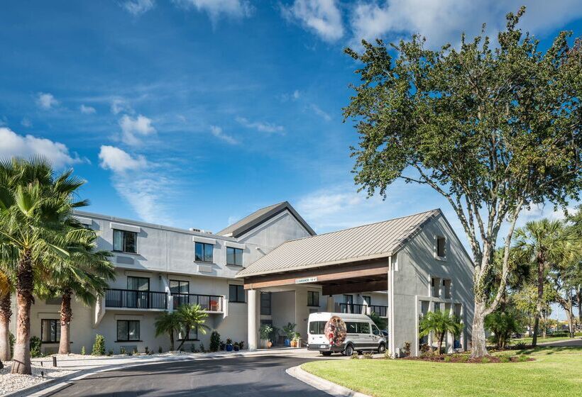 هتل Doubletree By Hilton Gainesville