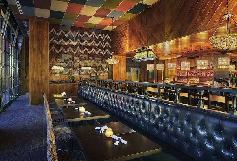 בית מלון כפרי Graduate By Hilton Iowa City