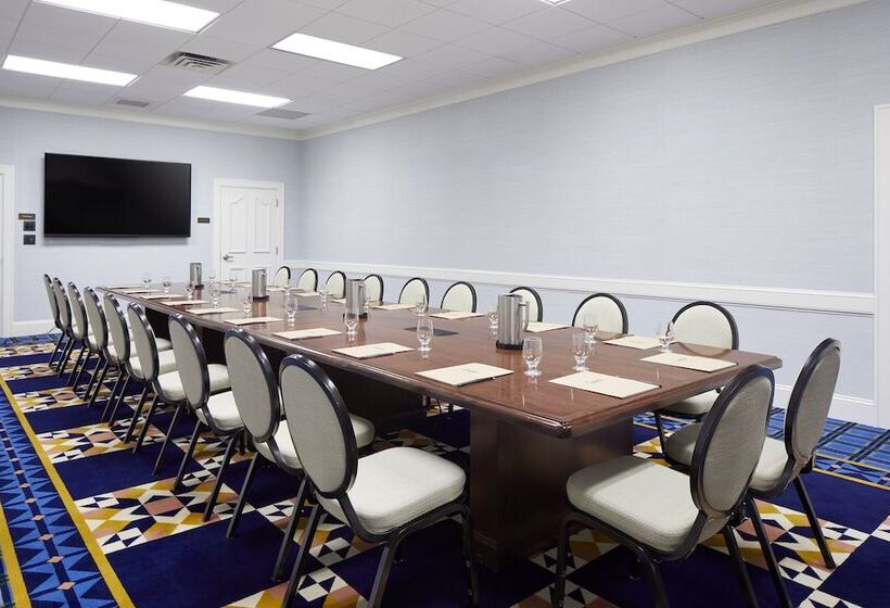 בית מלון כפרי Graduate By Hilton Iowa City