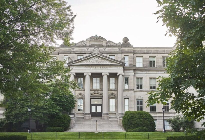 בית מלון כפרי Graduate By Hilton Iowa City