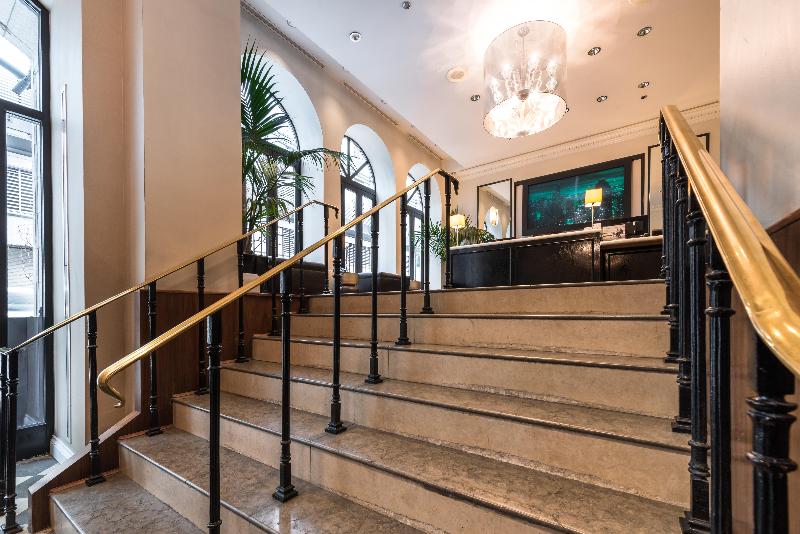 Отель Holiday Inn Express Chicago Magnificent Mile, An Ihg