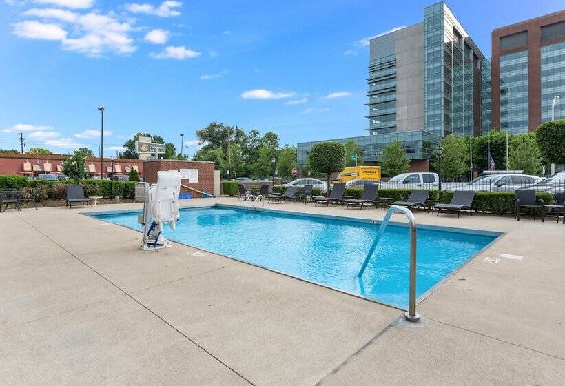 هتل Holiday Inn Express   Columbus Downtown, An Ihg