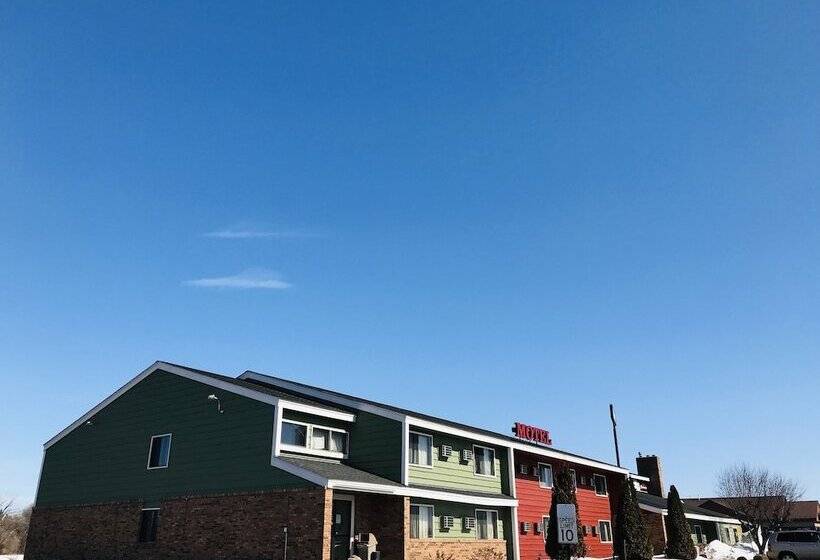 Отель Hometown Inn