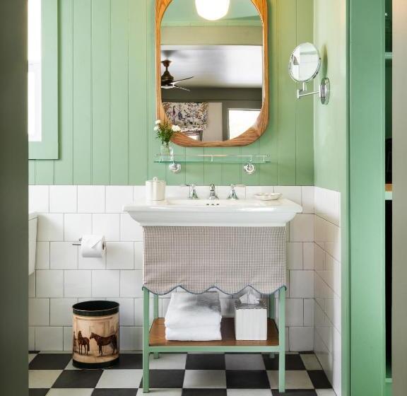 Отель Le Petit Pali At Ocean Ave