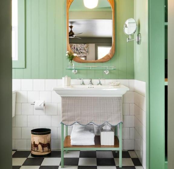 Отель Le Petit Pali At Ocean Ave