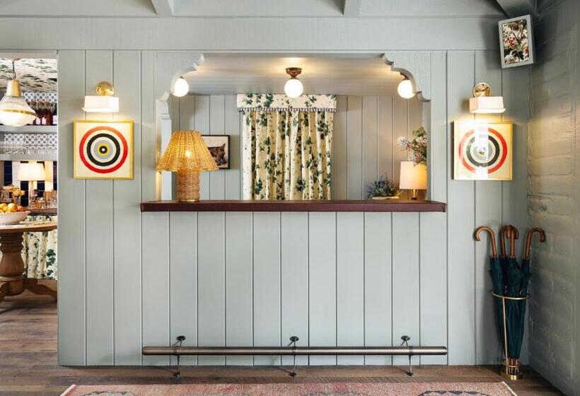 ホテル Le Petit Pali At Ocean Ave