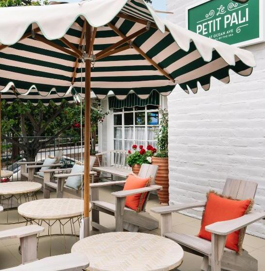 Отель Le Petit Pali At Ocean Ave
