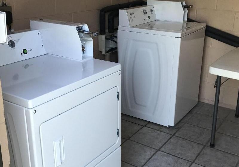 فندق Lonestar Inn