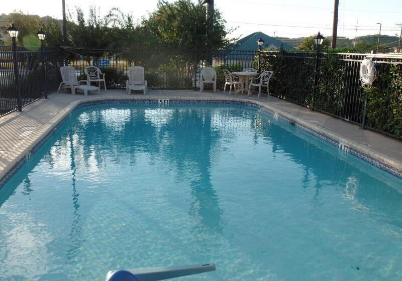 فندق Lonestar Inn