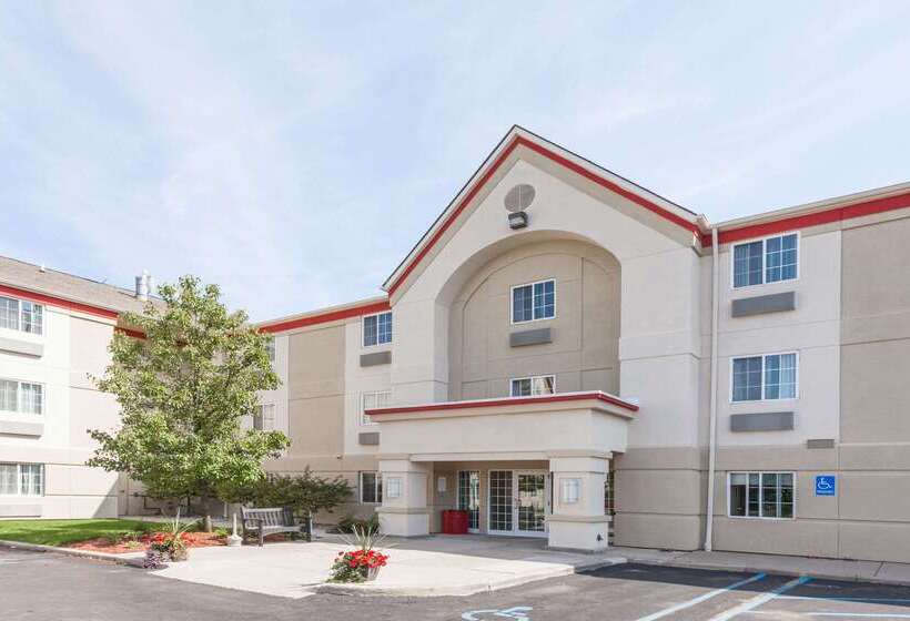 בית מלון כפרי Mainstay Suites Detroit Auburn Hills