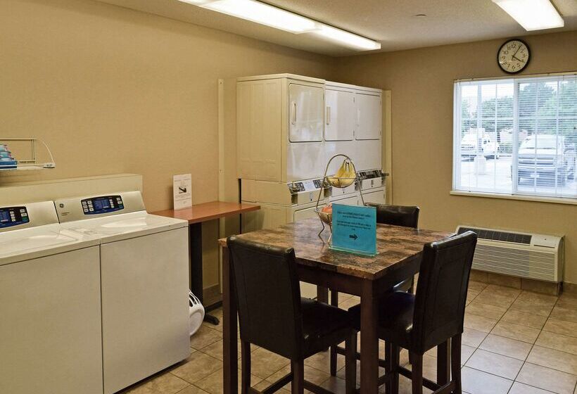 Отель Mainstay Suites Kansas City Overland Park