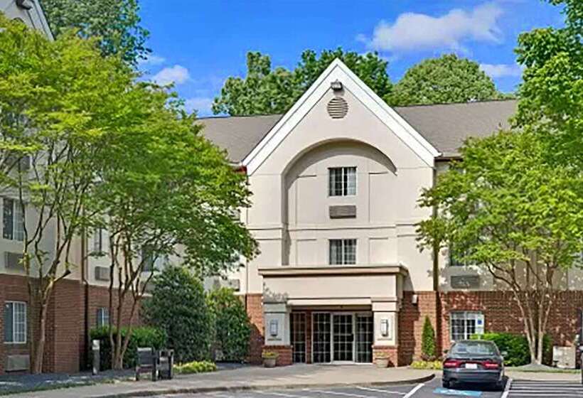 Отель Mainstay Suites Kansas City Overland Park