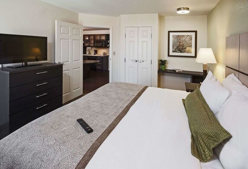 Отель Mainstay Suites Kansas City Overland Park