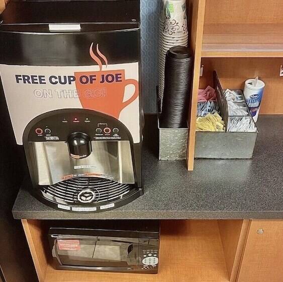 Отель Mainstay Suites Kansas City Overland Park