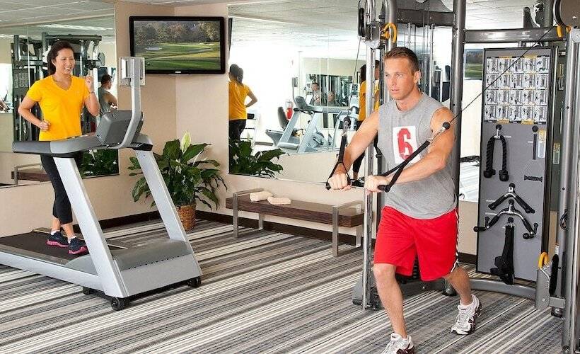 Отель Mainstay Suites Kansas City Overland Park