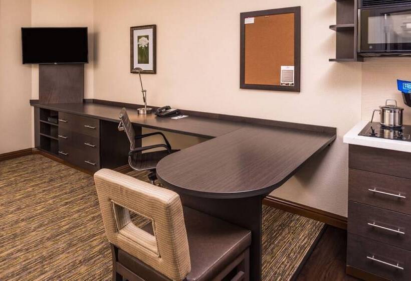 Отель Mainstay Suites Kansas City Overland Park