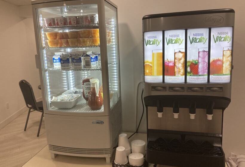 فندق Pinemark Inn Suites Events