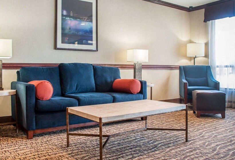 فندق Quality Inn Near Walden Galleria Mall